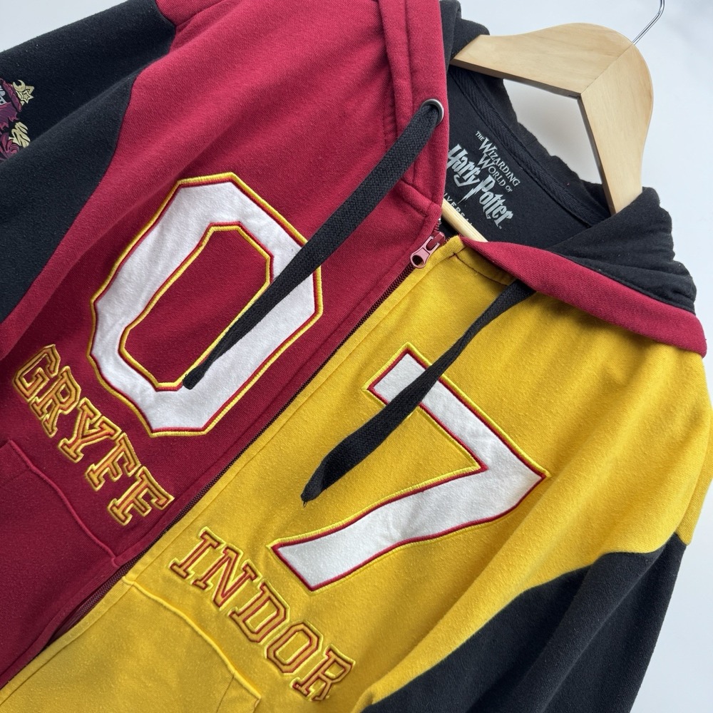 Harry Potter Hoodie Size M Universal Studios Adult Gryffindor Quidditch  #07